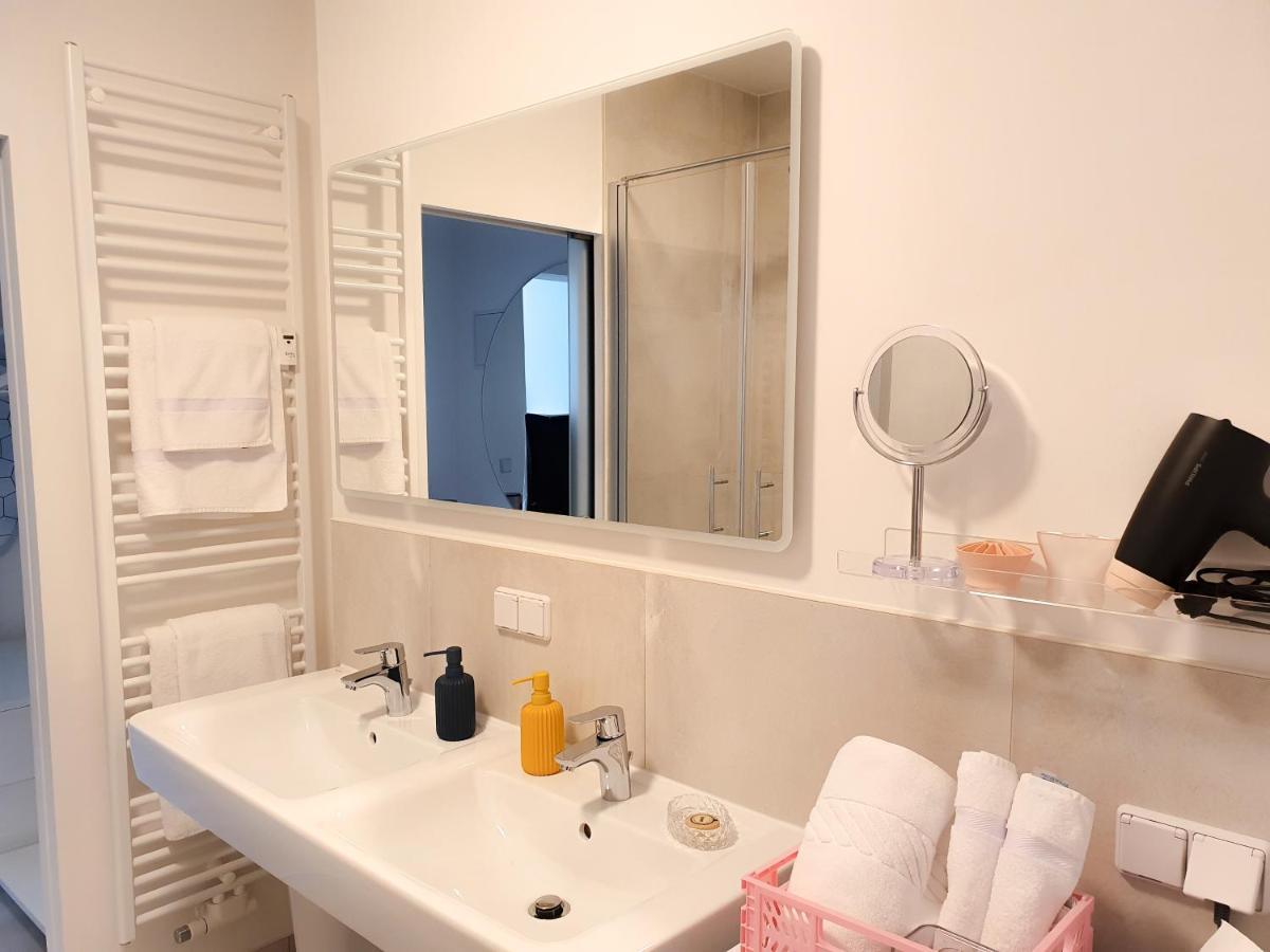 Pb Ferienwohnungen - Fewo 6 - Stilvoll Eingerichtetes Apartment Im Herzen Senftenbergs מראה חיצוני תמונה